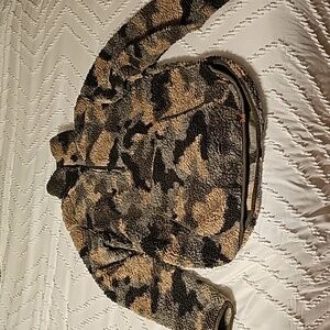 Camo sherpa
